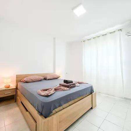 Nouveau 623 Apartman *